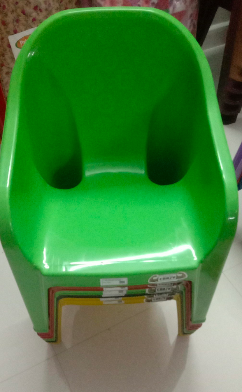 Stackable Plastic Kids Chair with Armrest